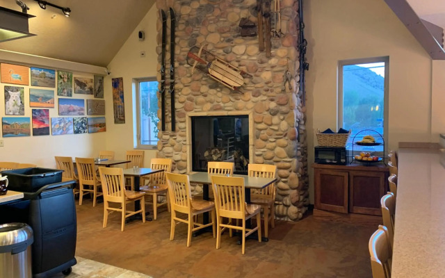 The Rockwell Inn (formerly the Lexington at Jackson Hole Hotel & Suites)