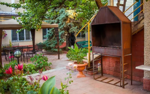 Guest House on Kamanina