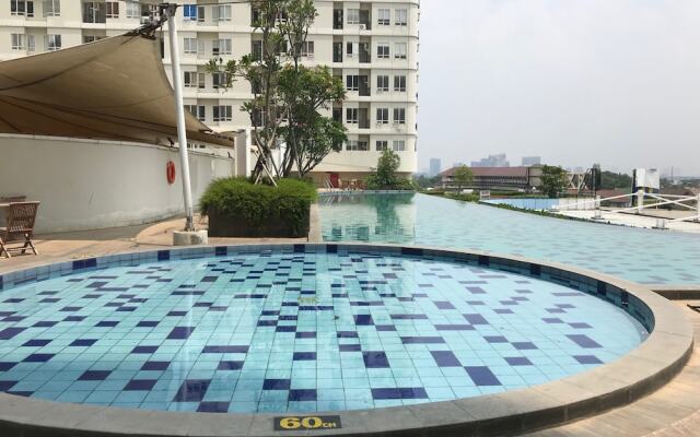 Cozy And Simply Studio At Cinere Bellevue Suites Apartment