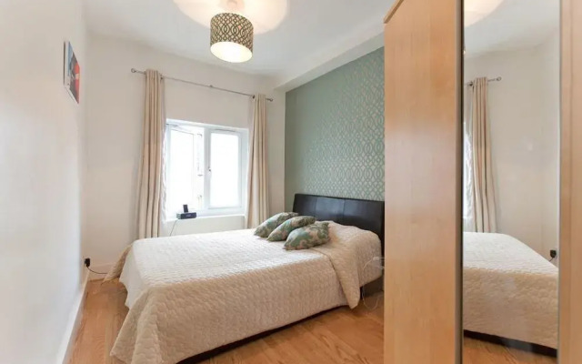 Trafalgar Square Apartments