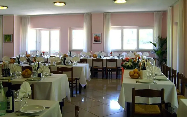Hotel Ristorante Sasso Remenno