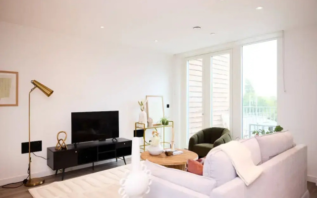 The Tottenham Paradise - Ravishing 2bdr Flat With Balcony