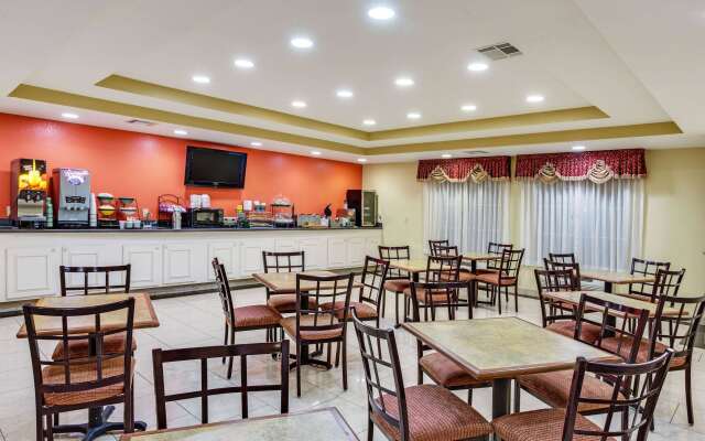 La Quinta Inn & Suites by Wyndham Canton MS