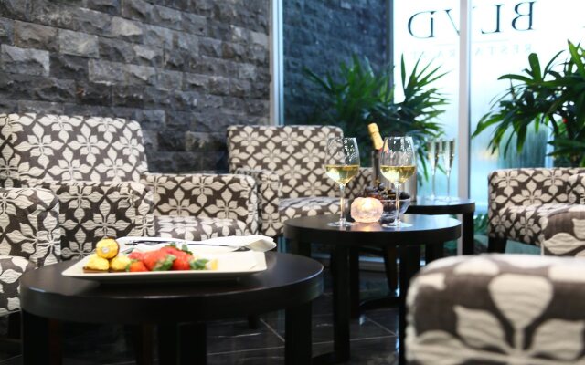 Springfield Lakes Boutique Hotel