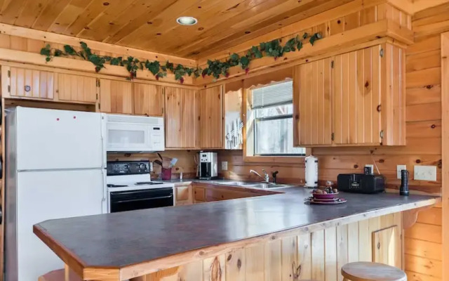 Deer Trail includes Sunken Hot Tub and Wood Fireplace by RedAwning