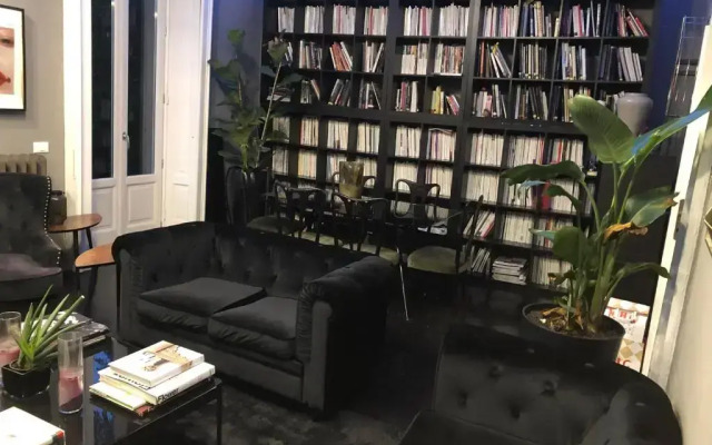 LIPPI 42 Guest House Villa with private garden