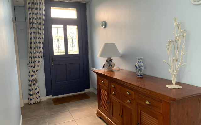 Duplex apartment in a prime seafront location, Treboul, Douarnenez