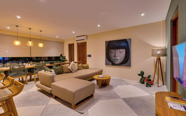 Stylish Canggu Apartment near Berawa Beach