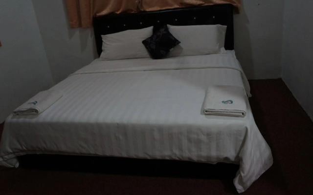 OYO 90037 The 7 Lodge Tambunan