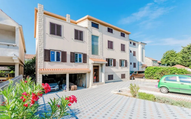Apartment Karlo