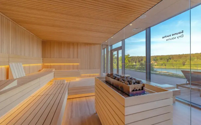 Hotel GLAR Conference & SPA