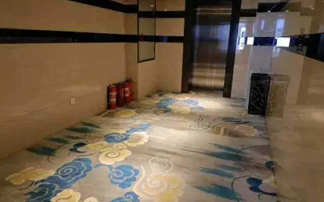 Jun Yi Chain Hotel (Danfeng Railway Station Branch)