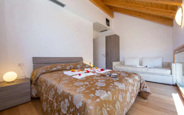 Paradiso del Lago M1