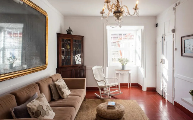 Central Ericeira Apartment With Lift