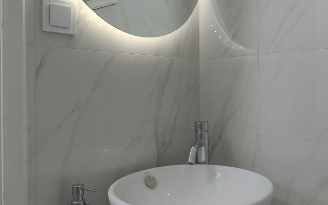 Eleon Suites & Apartments