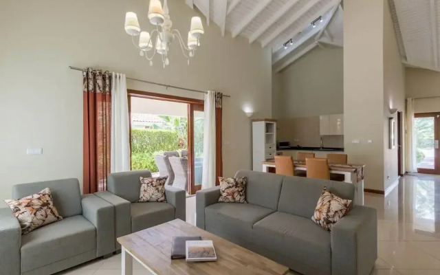 Modern Holiday Home Near Mambo Beach in Willemstad