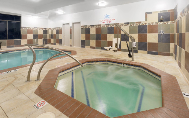 Holiday Inn Express Hotel & Suites Eugene Downtown-University by IHG