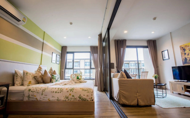 Charming Pool View by Rain Cha Am Condo