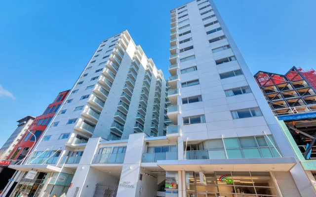 Spacious 2BR CBD Apartment Balcony