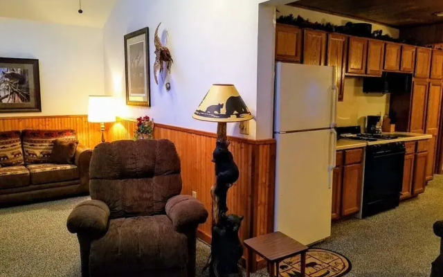 Duxbury 2 Bedroom Condo