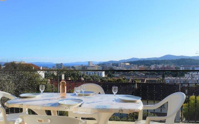 Appartement Le Lavandou, 3 pièces, 4 personnes - FR-1-251-25