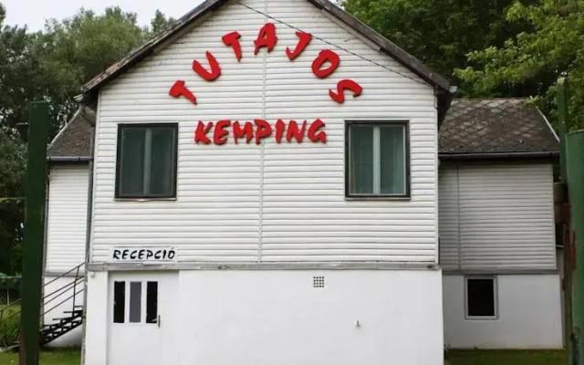 Tutajos Üdülőház és Kemping