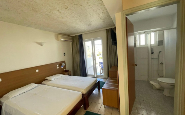 Hotel Flisvos