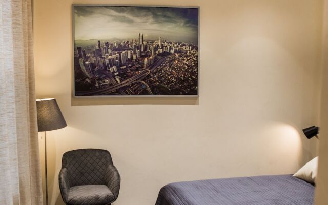 Malon Apartments