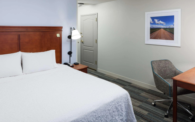 Hampton Inn & Suites Cedar Rapids - North