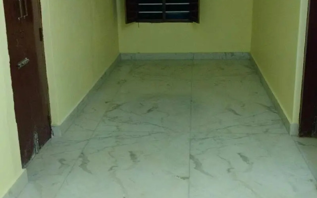 Raghavi Tourist Home