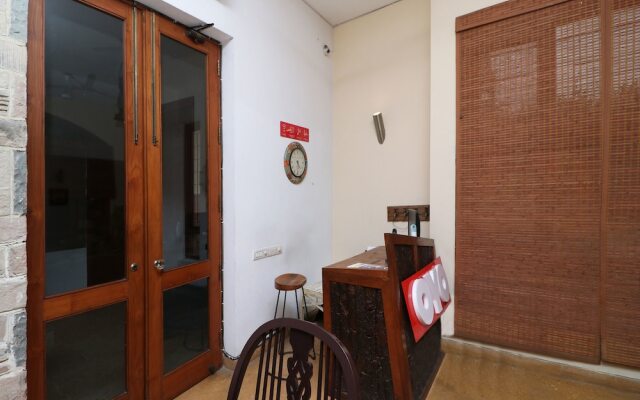 FabHotel Pearl Villas Sector 31