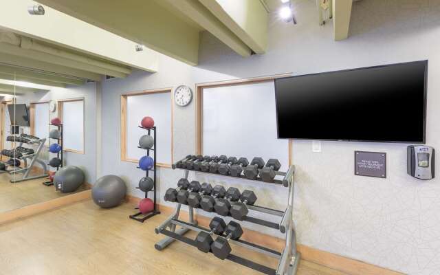 Best Western Plus Milwaukee West