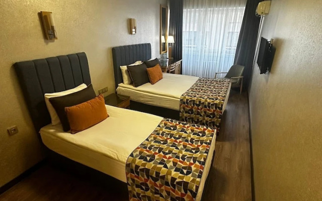 Gimat Otel