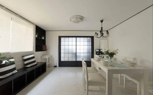 Zebrahouse Himejima