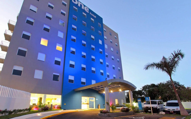 One Cancun Centro