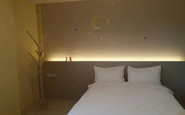 Loves Light Travel