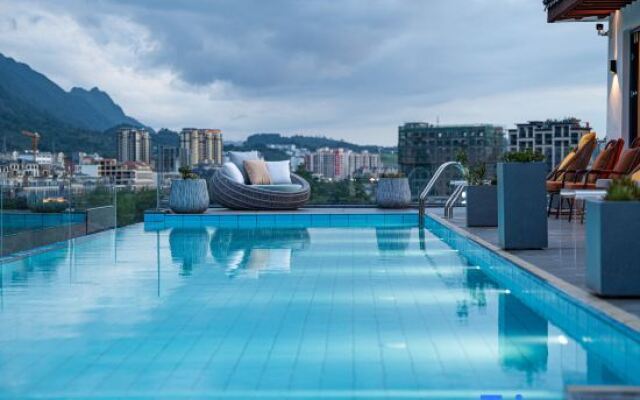Guyue Suqing Homestay (Libo Ancient Town Branch)