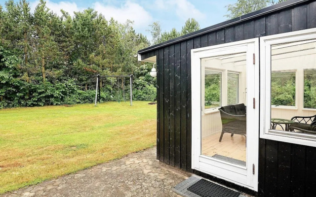 6 Person Holiday Home in Hals