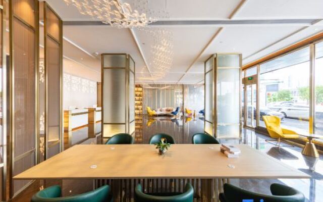 Paco Hotel (Guangzhou South Railway Station Panyu Changlong Branch)