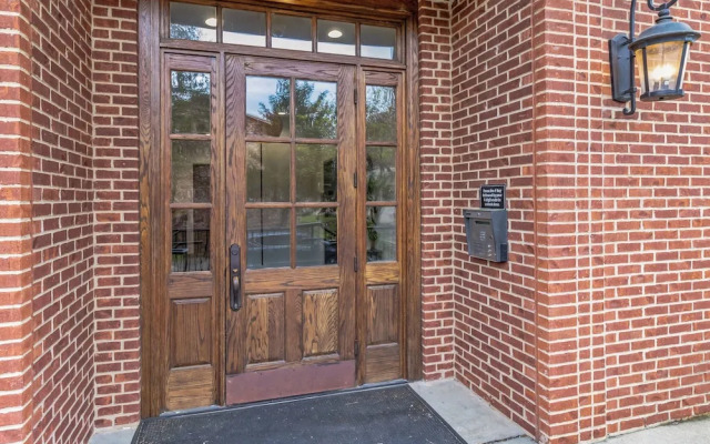 Dream Condo in Desirable West End!