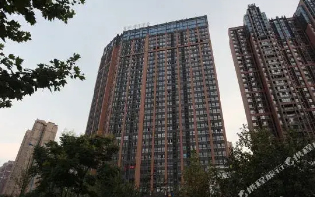 Rongcheng Holiday Inn (Chengdu MixC Store)
