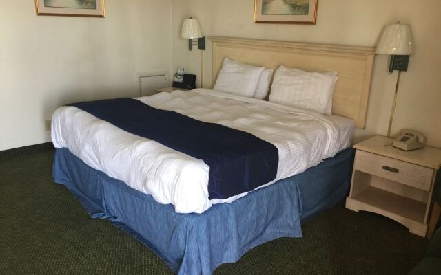 Americas Best Value Inn & Suites - East Toledo/Millbury