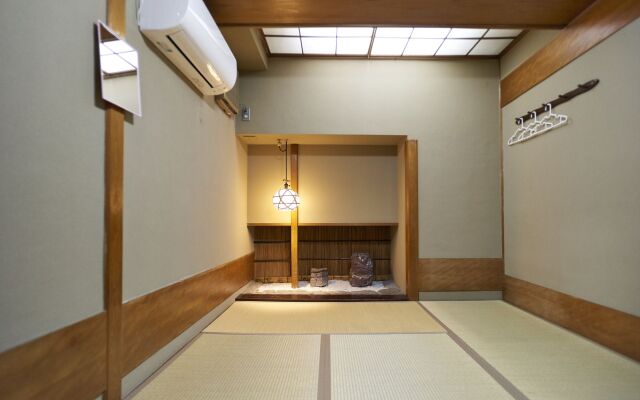 Osaka guest house sakura – Hostel