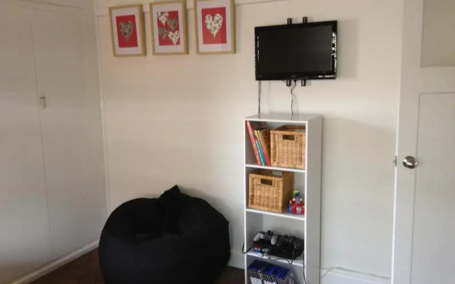 Ploughmans On Wallis, Horsham