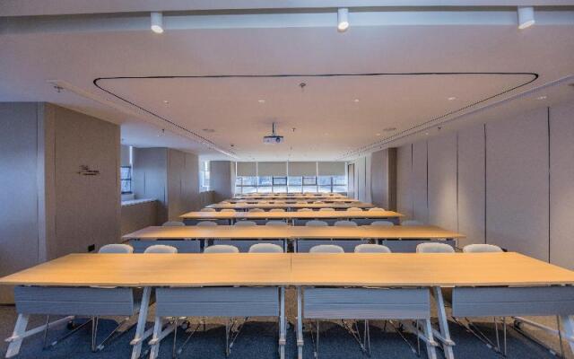 Ji Hotel (Xuzhou Administration Center Subway Stat