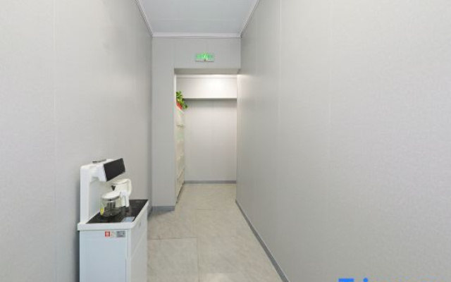 Theone Hotel（Wansui Mountain Wuxia City Store）