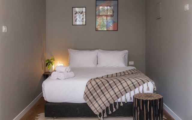 DeBlox living - Alhambra Apartments