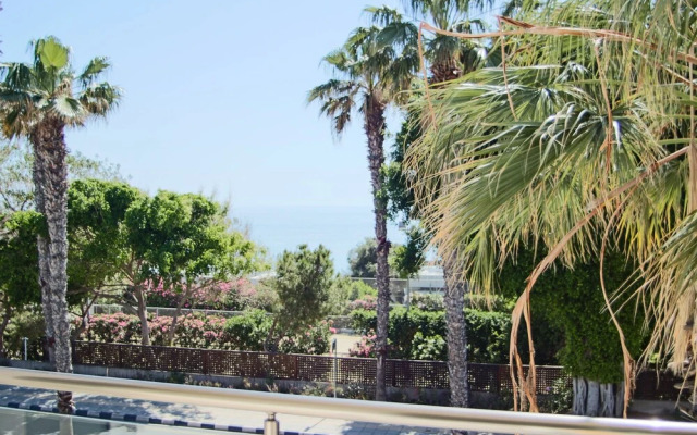 Constantinos Seaview Residence