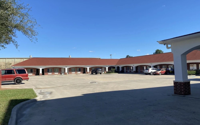 Redwood Suites