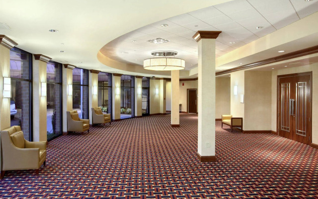 DoubleTree by Hilton New Bern Riverfront